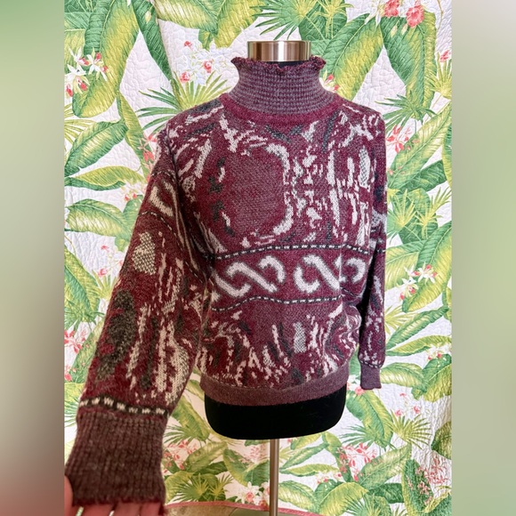 Vanderbilt Sweaters - VANDERBILT Chic Burgundy Purple Red Ruffled Turtleneck Sweater